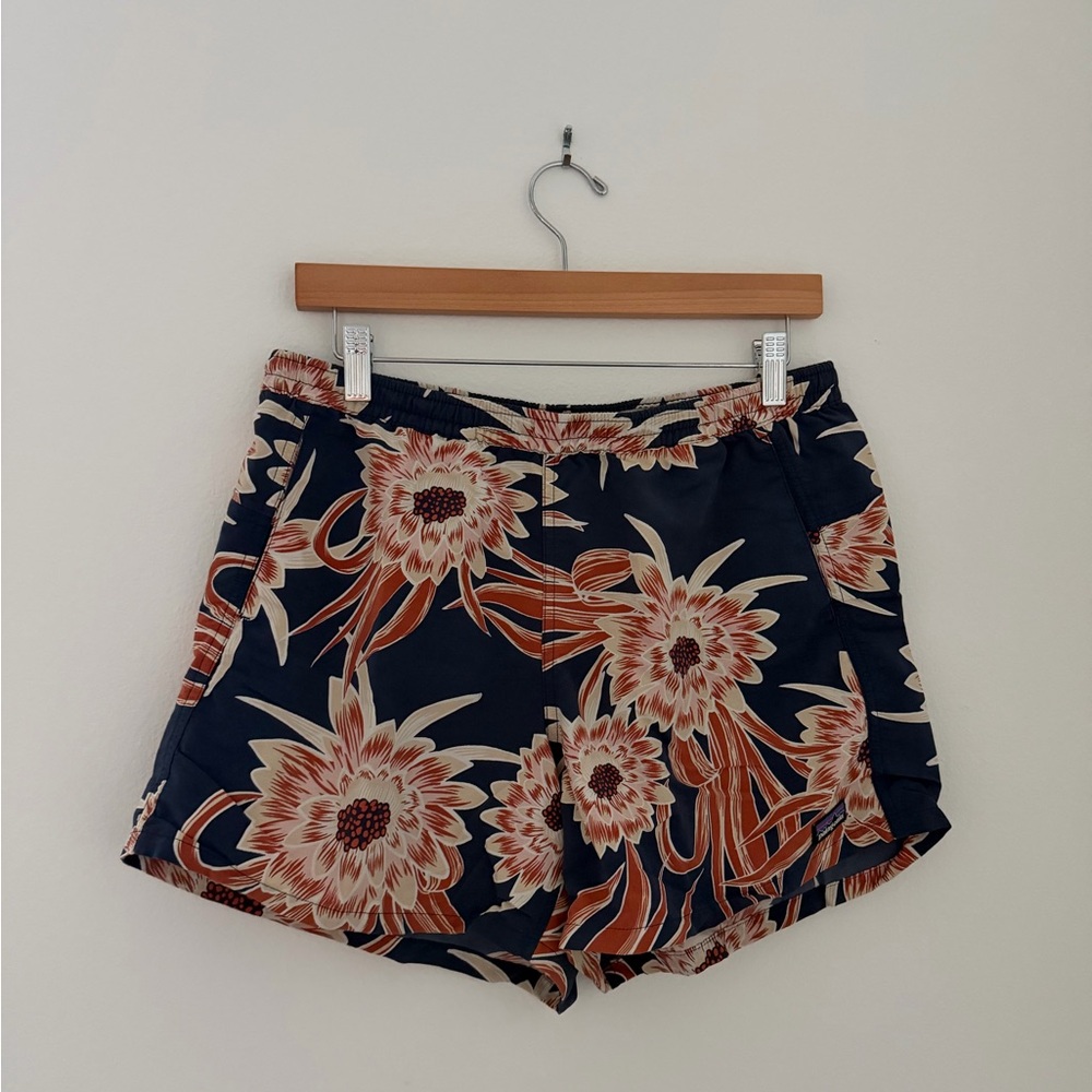 Patagonia Men’s Floral Baggies Shorts Blue Medium